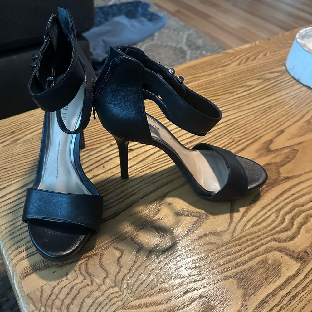 Giani Bernini Black Strappy Heels